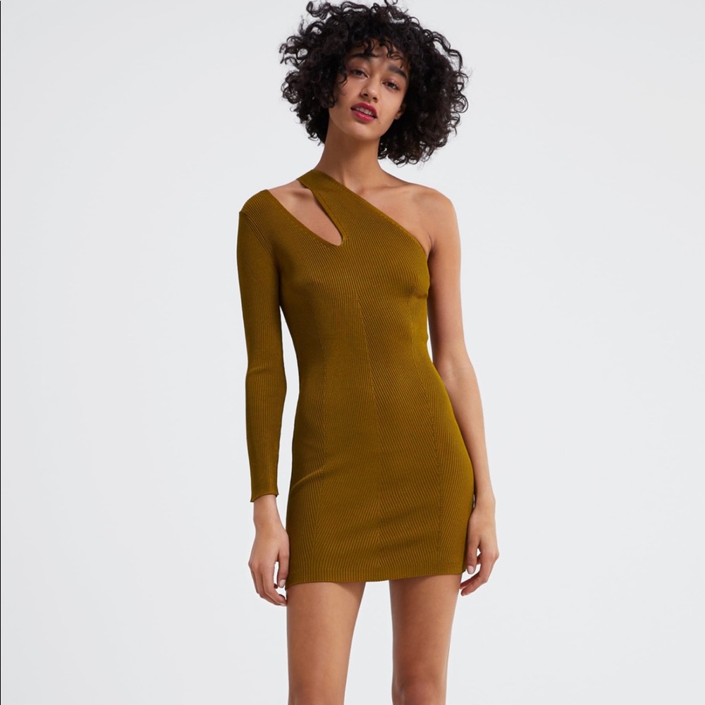 NWT’s Zara Sexy Dress with Cut Outs Small /Large L